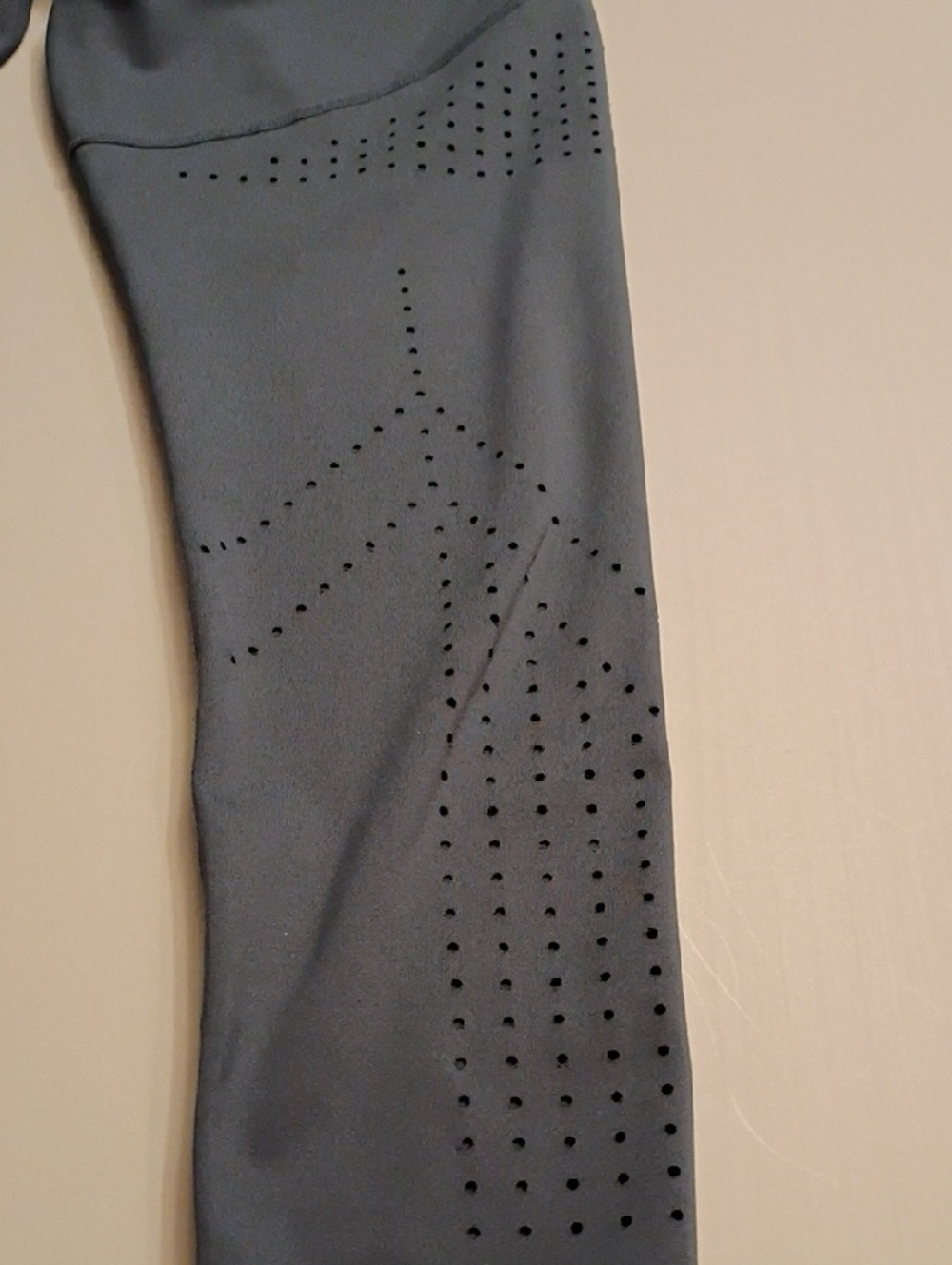 Zella Slate Blue Laser-Cut Cropped Leggings - Picture 13 of 16